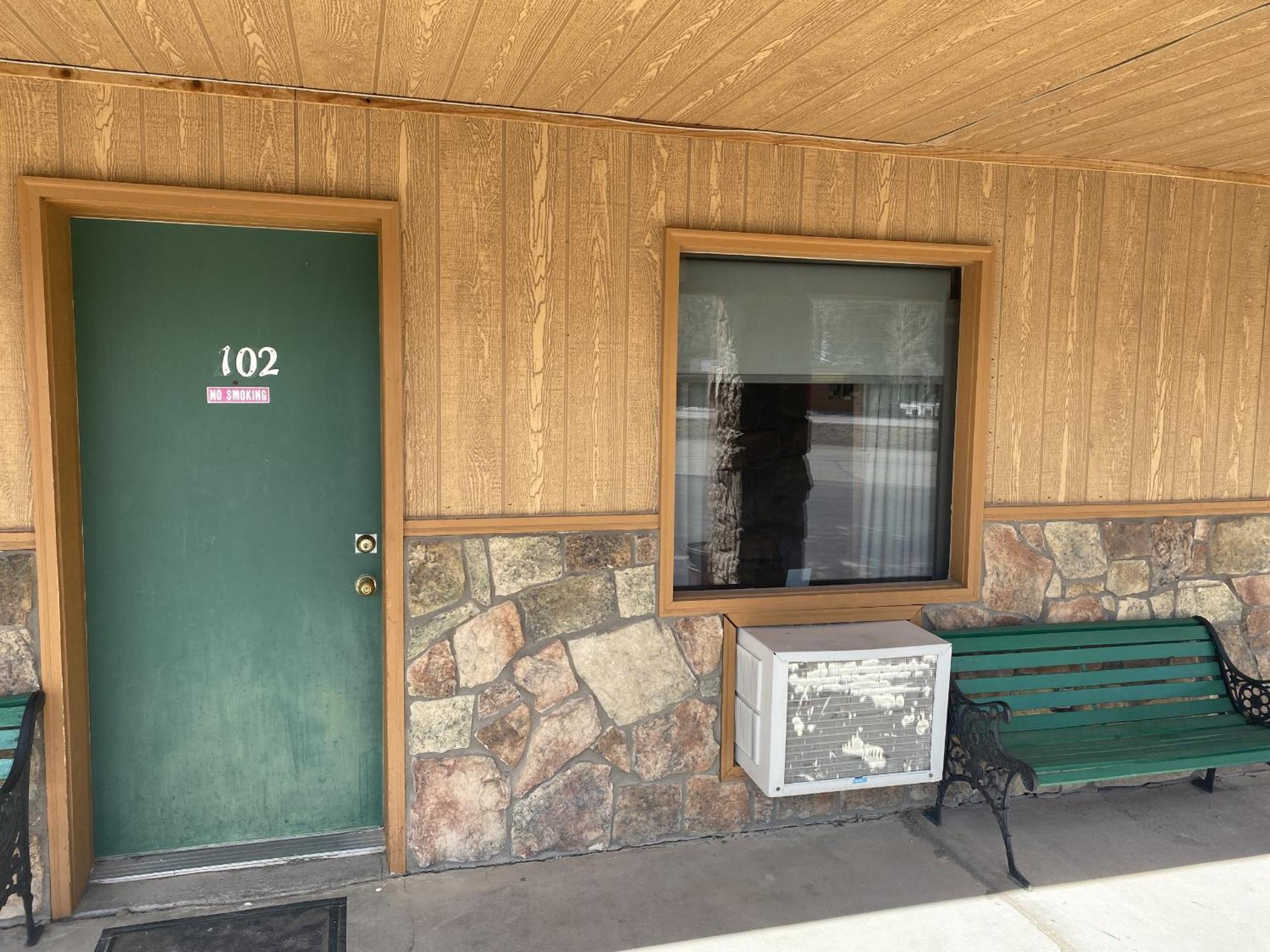 Rainbow Lodge South Fork Room photo